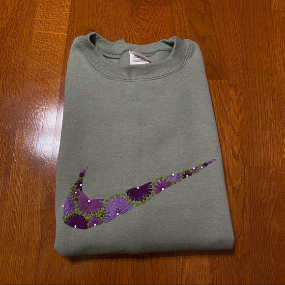 Nike Sweaters - Nike Embroidered Crewneck Sweatshirt